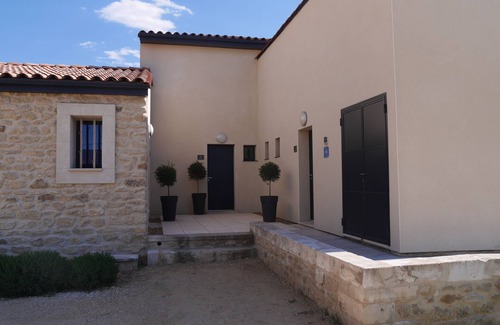 Oppede Casa | Turista amueblado 4 * para 2-3 personas, piscina y vistas al Luberon