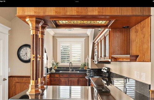 Baywood-Los Osos Casa | Furnished Victorian Oceanside Estate