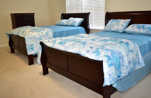 Trinity Casa | Furniture market, HPU, peaceful family house for vacation or business