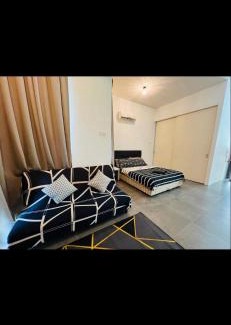 Damansara Perdana Apartamento | Furr Empire Damansara studio free netflix wifi