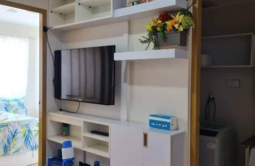 Davao Casa | futura homes 2 bedroom fully furnished ,free access, pool gym,free wifi 50mbps with Netflix