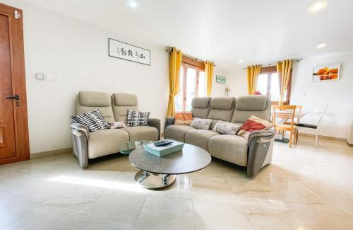Saint-Ismier Casa | #FW The House of Sunny Gardens