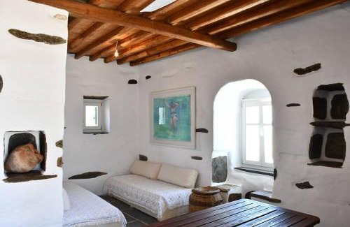 Sifnos Casa | Fyrou- Serenity/Idyllic Traditional Experience