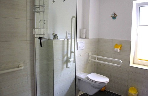 Muritz Cama Y Desayuno | FZ first floor - vacation room with bed and breakfast