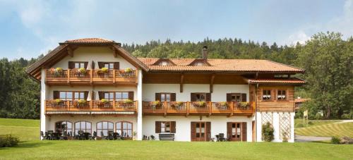 Spiegelau Apartamento | Gästehaus Apfelbacher