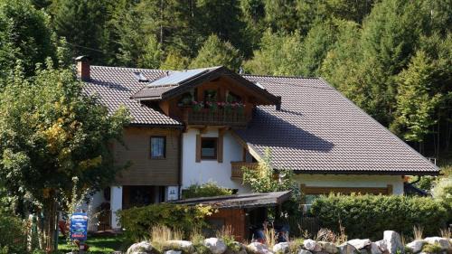 Wallgau Apartamento | Gästehaus Bergkristall