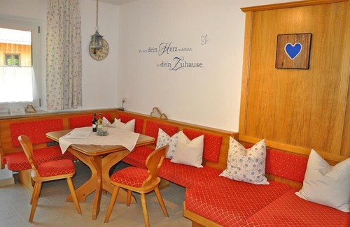 Wallgau Apartamento | Gästehaus Bergkristall