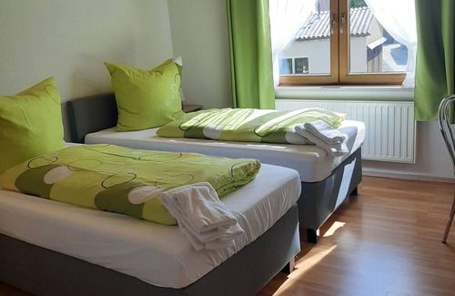 Weilen Unter Den Rinnen Casa | Gästehaus Pension Waldhorn