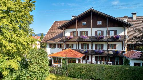 Oberammergau Casa | Gästehaus Enzianhof Hotel Garni