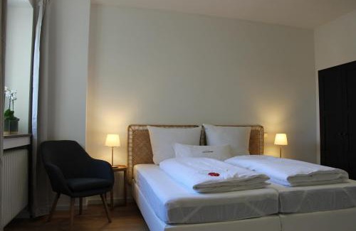 Kernstadt Casa | Gästehaus Friedrichstraße - ruhiges Zimmer mit Bad