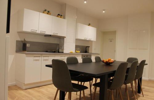 Kernstadt Casa | Gästehaus Friedrichstraße Ruhiges Zimmer mit Bad zum Innenhof
