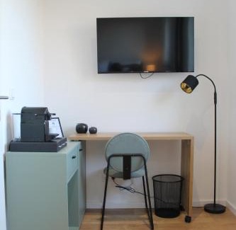 Kernstadt Casa | Gästehaus Friedrichstraße Ruhiges Zimmer mit Bad zum Innenhof