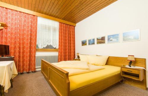 Scharnitz Apartamento | Gästehaus Helga