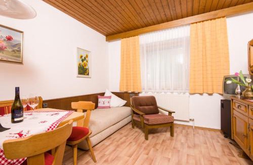 Scharnitz Apartamento | Gästehaus Helga
