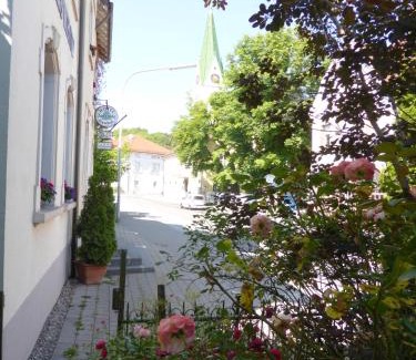 Konstanz-Wollmatingen Hotel | Gästehaus Linde, Hotel garni