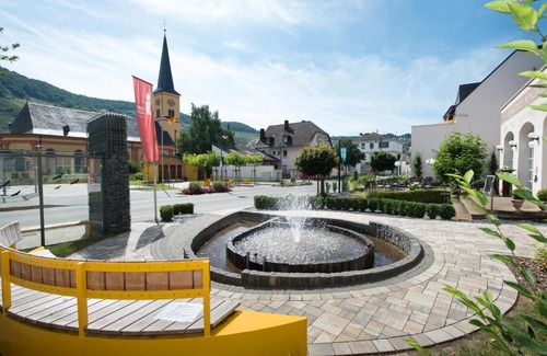 Trittenheim Hotel | Gästehaus Moselkloster