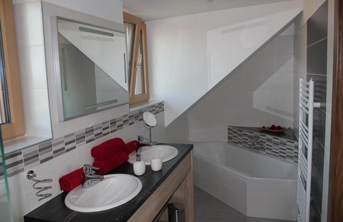 Poysdorf Casa | Gästehaus Woditschka
