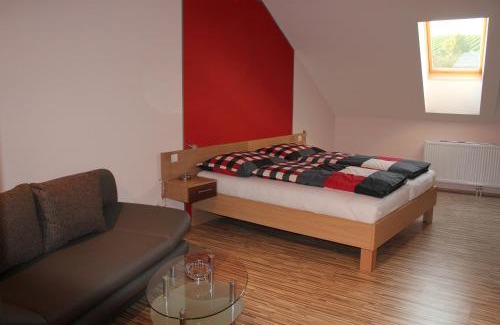 Poysdorf Casa | Gästehaus Woditschka
