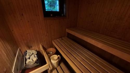 Aesch Casa | Gästezimmer in alternativer Kulturvilla
