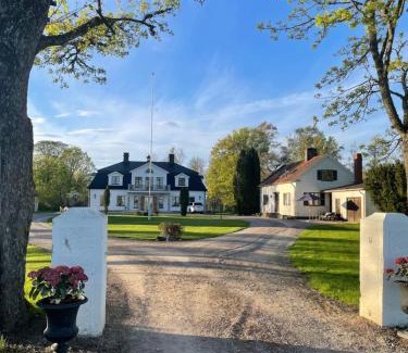Vikingstad Casa | Gårdsflygel med egen trädgård