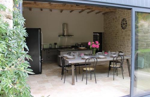 Fontclaireau Casa | Gîte à Fontclaireau : piscine privative, jardin clos, 4 ch., draps et linge fournis - FR-1-653-202
