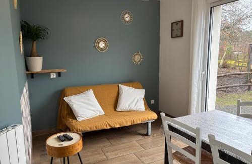 Cerans-Foulletourte Apartamento | Gîte à la campagne 3