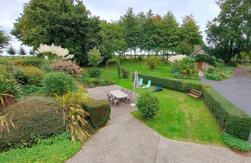 La Pellerine Casa | Gîte à la campagne avec jardin privatif, terrasse, et jeux extérieurs près de Fougères - FR-1-600-69
