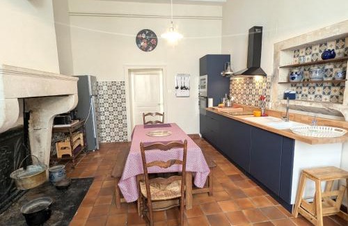 Euvezin Casa | Gîte élégant au Château d'Euvezin avec jardin et parking privatif - FR-1-584-383