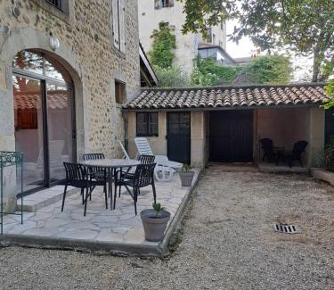 Aubenas Apartamento | Gîte 1 "Mimosa" aux Magnolias