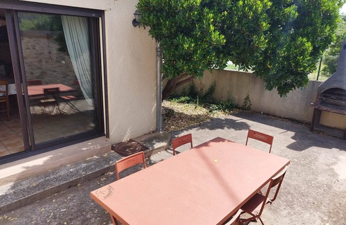 Lagrasse Apartamento | Casa del viticultor en la aldea de Villemagne
