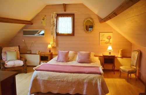 Courcelles-au-Bois Casa | Gîte 2 à 8 Personnes Avec 3 Chambres et 3 Salles de Bains / Cuisine