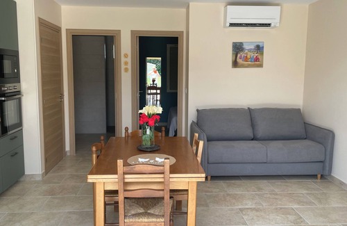 Senas Casa | Gîte 2 Attenant au Mas. Possibilité D'un Deuxième Gîte Identique Gite 1