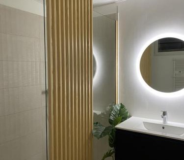 Beziers Apartamento | Gîte 2p avec piscine sur un domaine de 3Ha