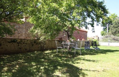 Saint-Beauzire Casa | Gîte 4 étoiles au cœur de l’Auvergne avec terrasse, jardin clos et équipements pour enfants - FR-1-582-476