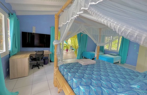Le Gosier Cama Y Desayuno | Gîte 50 m² Tous Confort Avec Terrasse Privée Équipée et Accet à la Piscine