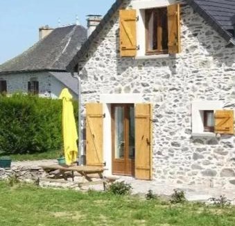 Saint-Julien-pres-Bort Apartamento | Gîte 6 personnes le puy bort