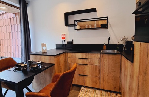 La Roche-en-Ardenne Casa | Amikalement vôtre-Casa-Baño con bañera-Terraza