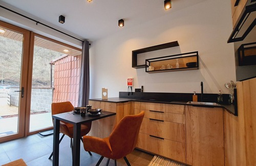 La Roche-en-Ardenne Casa | Amikalement vôtre-Casa-Baño con bañera-Terraza
