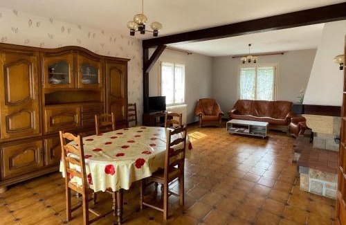Artenay Casa | Gîte au cœur d'Artenay – 3 chambres, tout confort, à 25 min d'Orléans, proche commerces et musées - FR-1-590-123