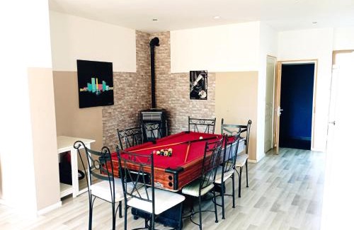 Ecury-sur-Coole Apartamento | Gîte au calme de la campagne, jardin, billard, parking