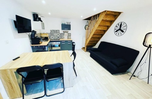 Saint-Germain-du-Puy Casa | Gîte au Domaine la Grange des Saveurs