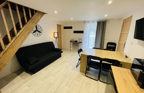 Saint-Germain-du-Puy Casa | Gîte au Domaine la Grange des Saveurs