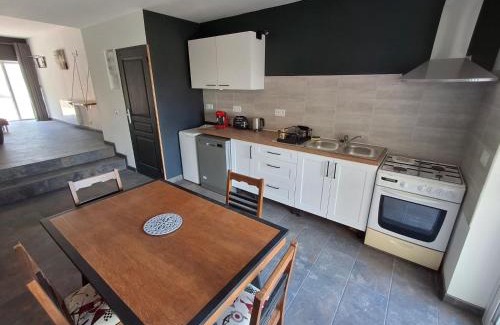 Salles-en-Toulon Apartamento | Gîte au milieu de la campagne