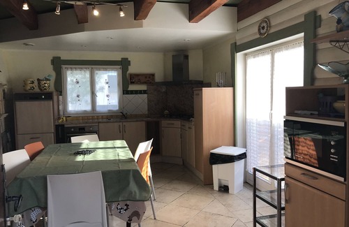 Euzet-les-Bains Casa | Gîte au soleil