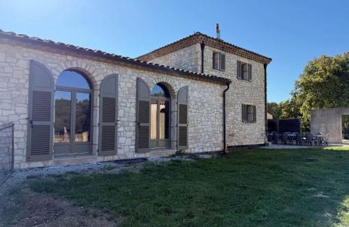 Saint-Mathieu-de-Treviers Casa | Gîte avec piscine de 25 m et spa