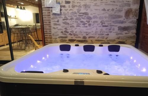 Le Bouillon Casa | Gîte avec jacuzzi privatif - Haras Le Val Du Conte