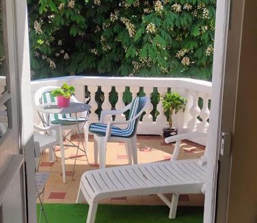 Chatenois Apartamento | Gîte avec parking, au calme, entre Colmar-Riquewihr et Obernai ,marchés de Noël, 3 chambres, avec terrasse