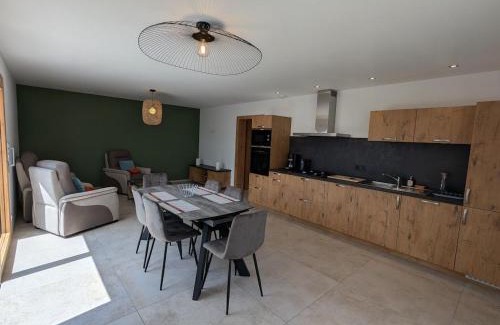Le Val-d'Ajol Casa | Gîte avec piscine chauffée, spa et vue sur la vallée - FR-1-589-655