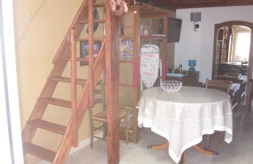 Gouezec Apartamento | Gîte Bülbül