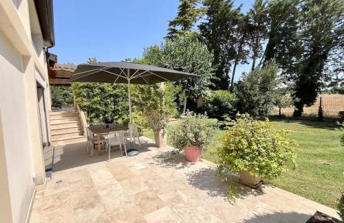 Caderousse Casa | Gîte BB Chic du Domaine de la Franquette - Piscine Chauffée & SPA